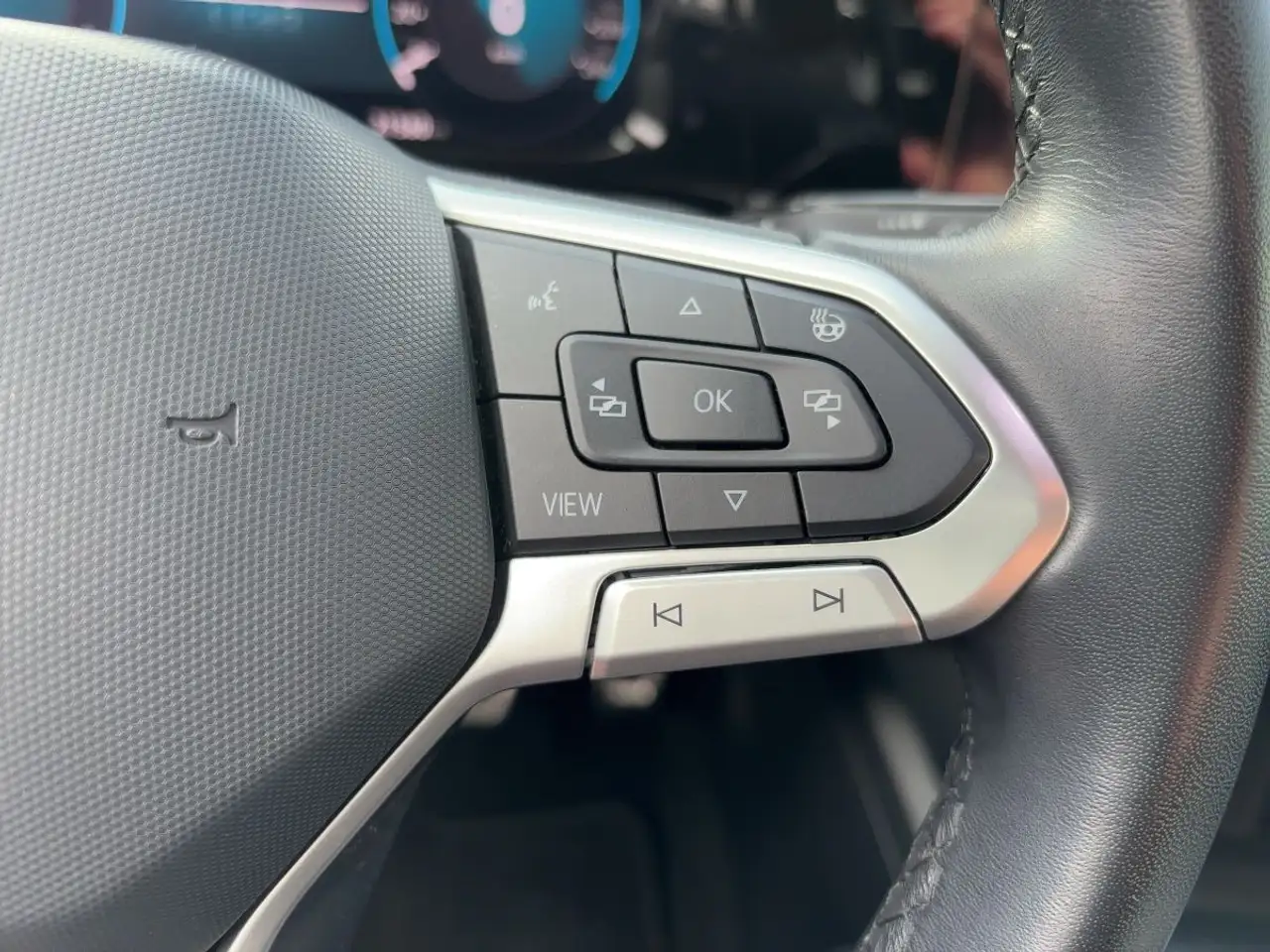 Volkswagen Golf VIII MOVE 1.0 TSI LED APP PDC LIGHT ASSIST — Galerie du véhicule 15