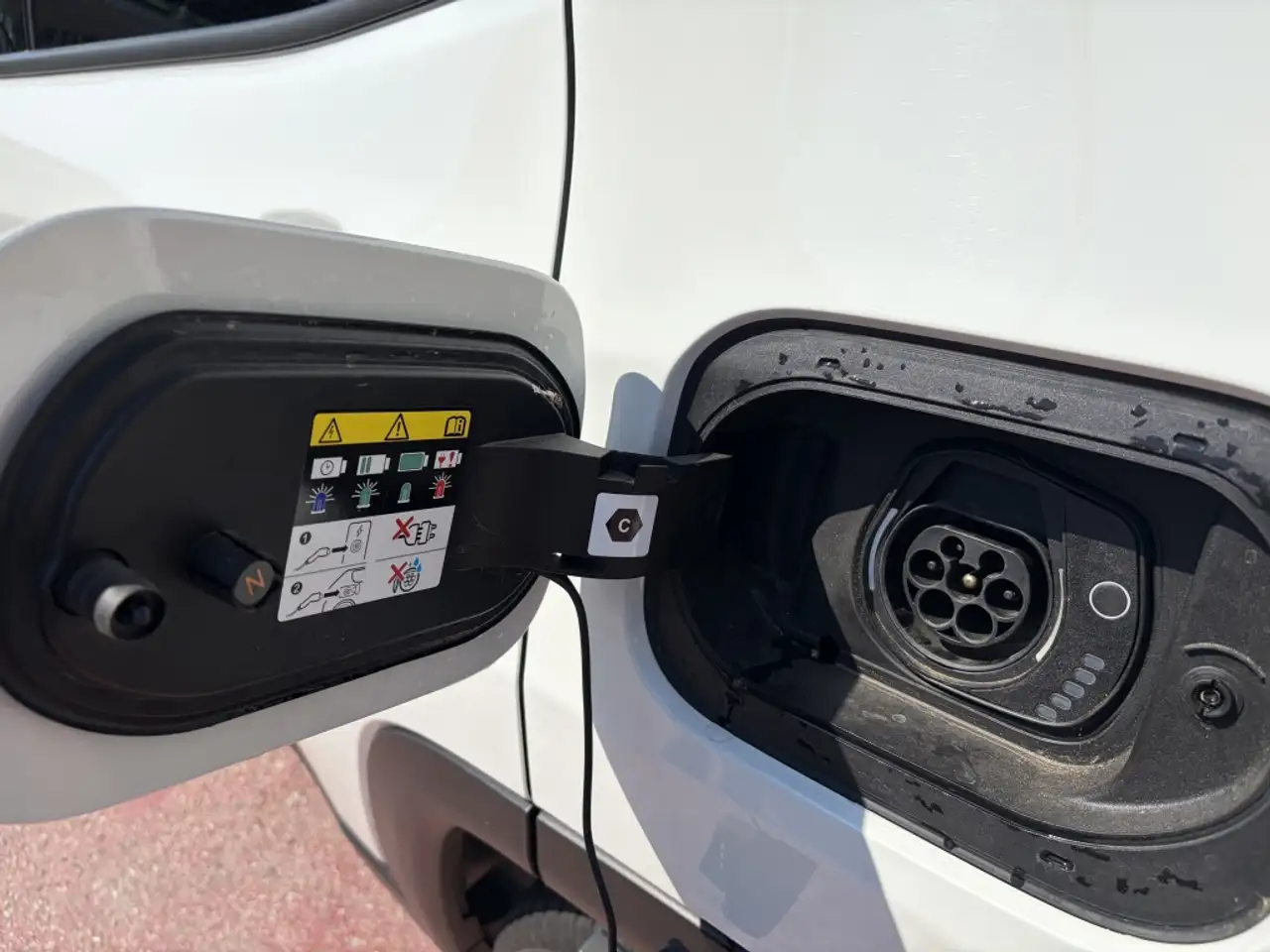 Jeep Compass 1.3 PHEV Overland EAWD Aut. 240 — Galería del vehículo 10