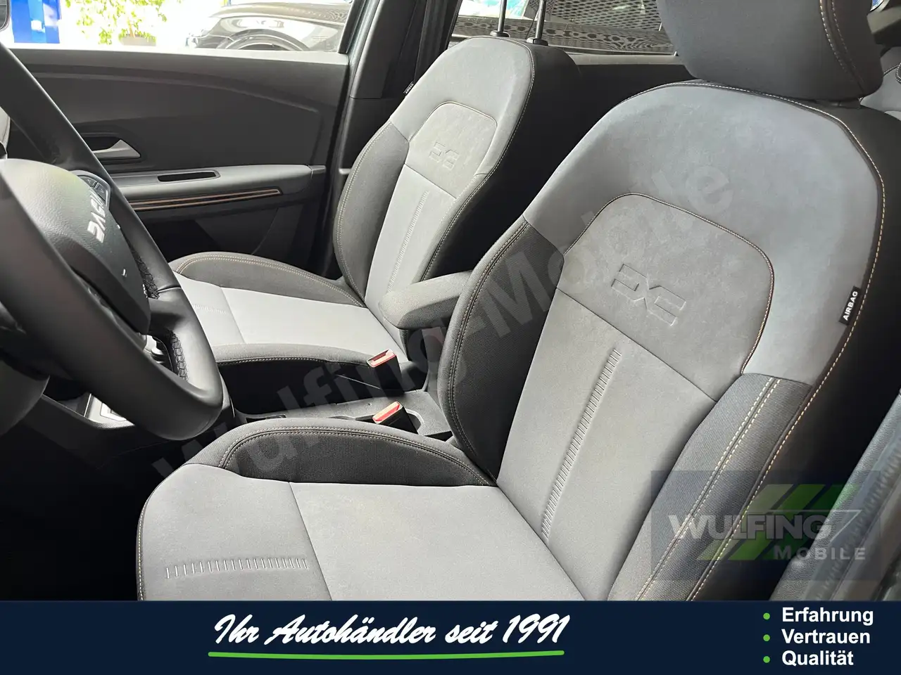 Dacia Jogger TCE110 Extreme, City-Pak.,Navi, RF-Kam. — Vehicle gallery 8