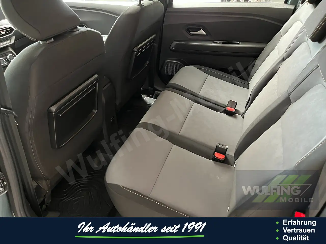 Dacia Jogger TCE110 Extreme, City-Pak.,Navi, RF-Kam. — Vehicle gallery 28