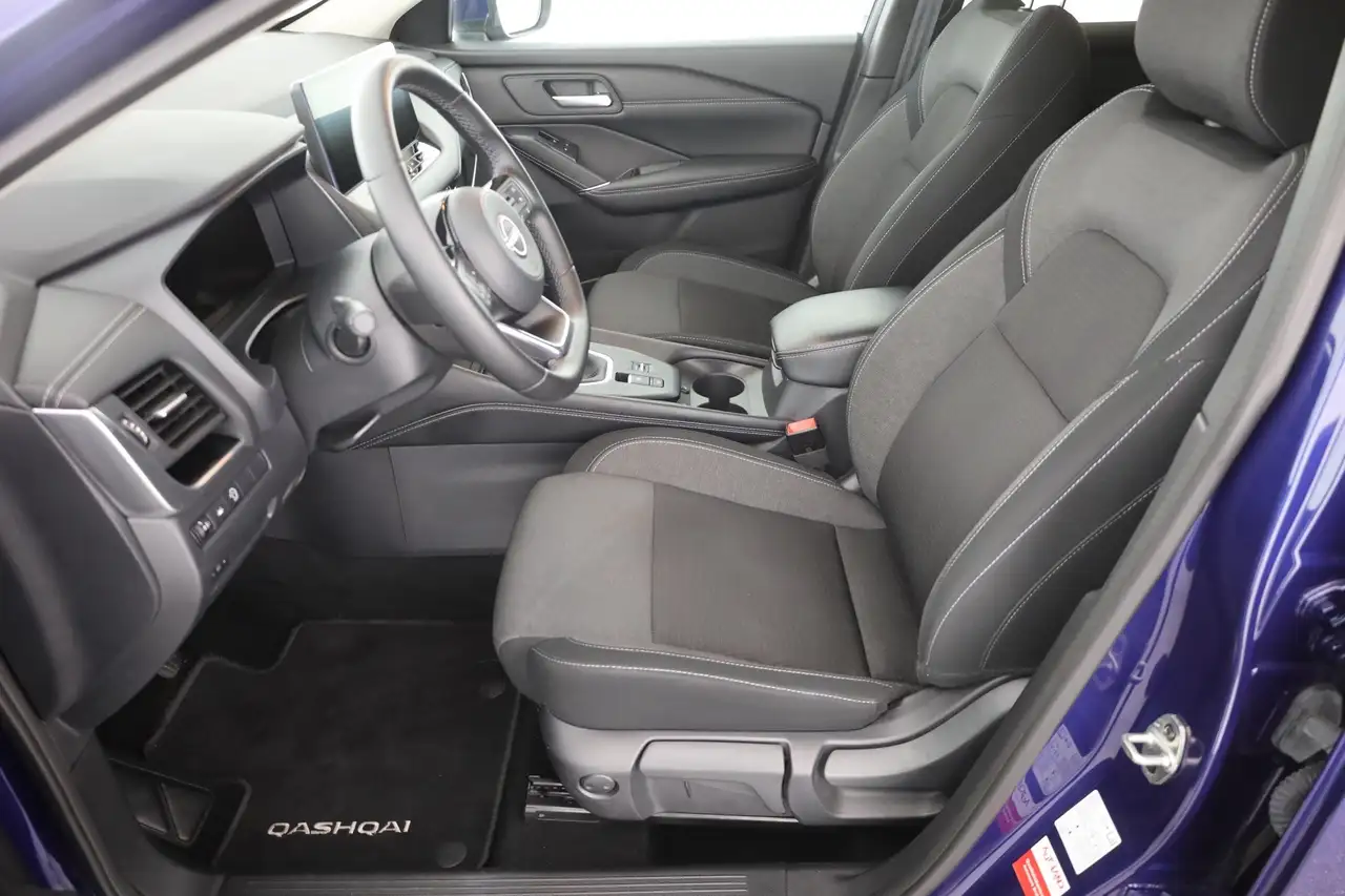 Nissan Qashqai N-Connecta 1.3 Dig-T LED ACC Navi Pano — Vehicle gallery 24