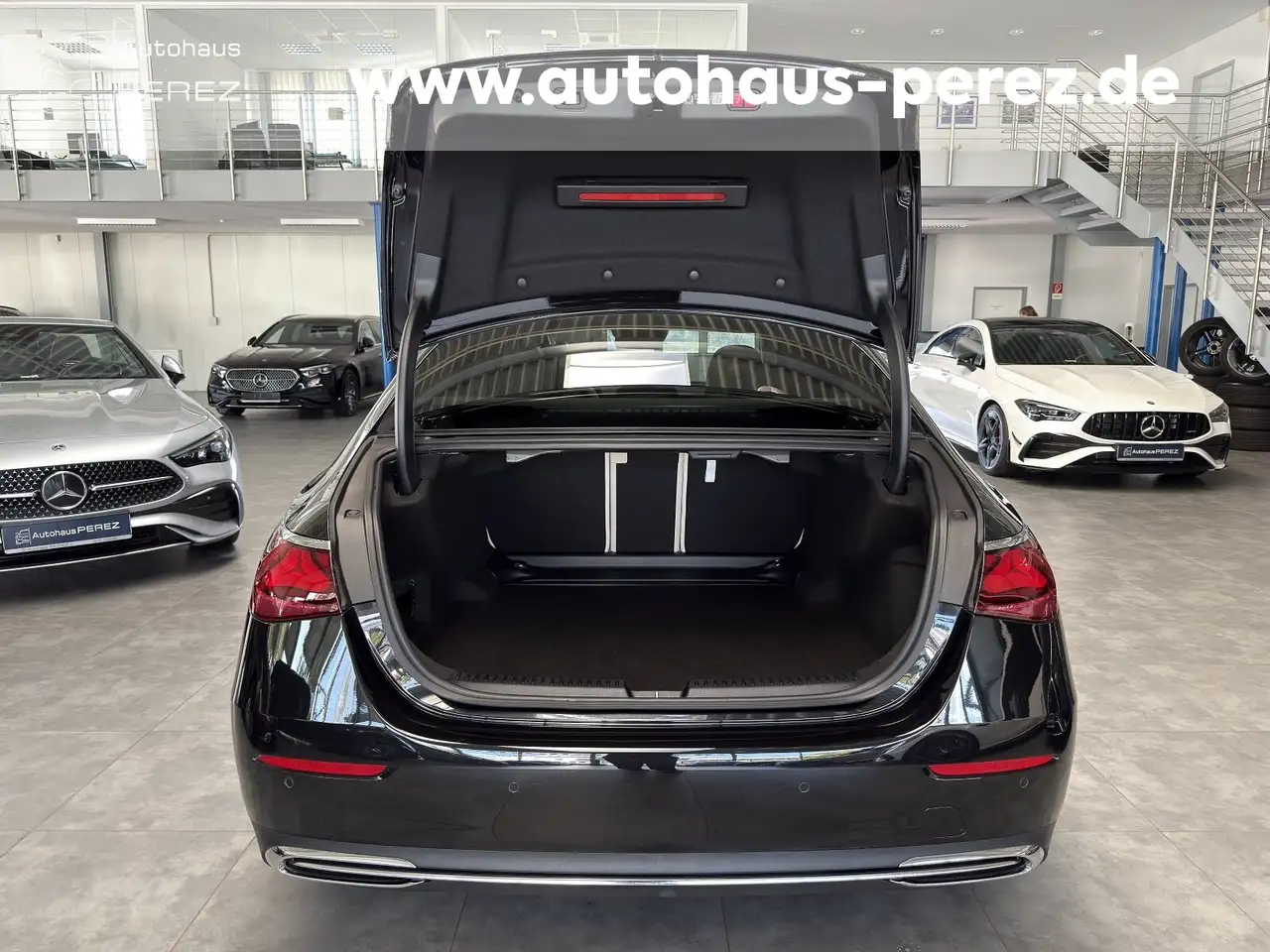 Mercedes-Benz E 450 E 450 4M EXCLUSIVE PREMIUM+SUPERSCREE-NP110.741€ — Galerie du véhicule 25