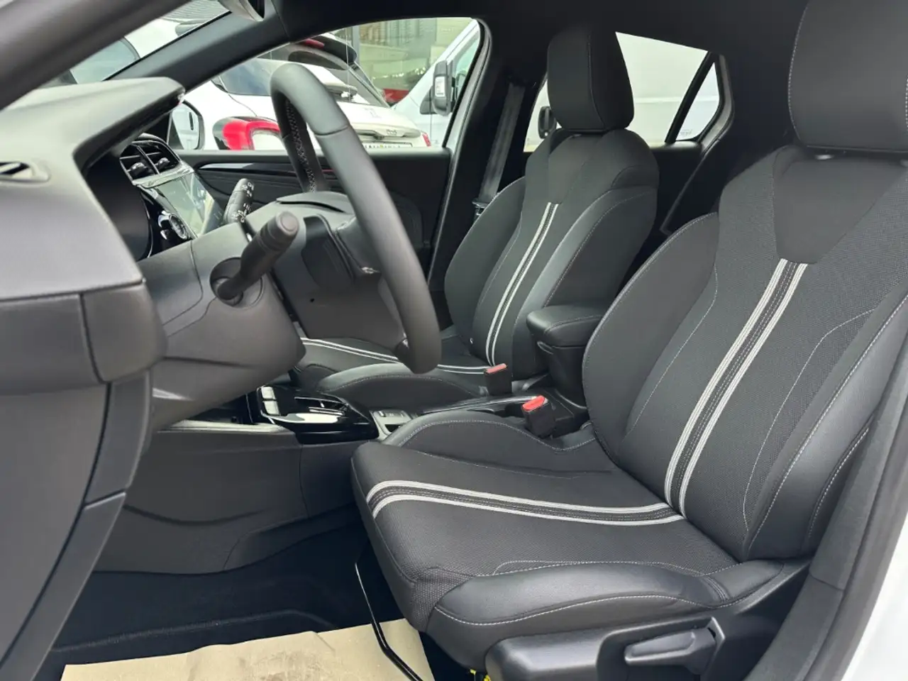 Opel Corsa F 1.2 Turbo GS NAVI-PRO 180° KEYLESS STZHZ — Vehicle gallery 15