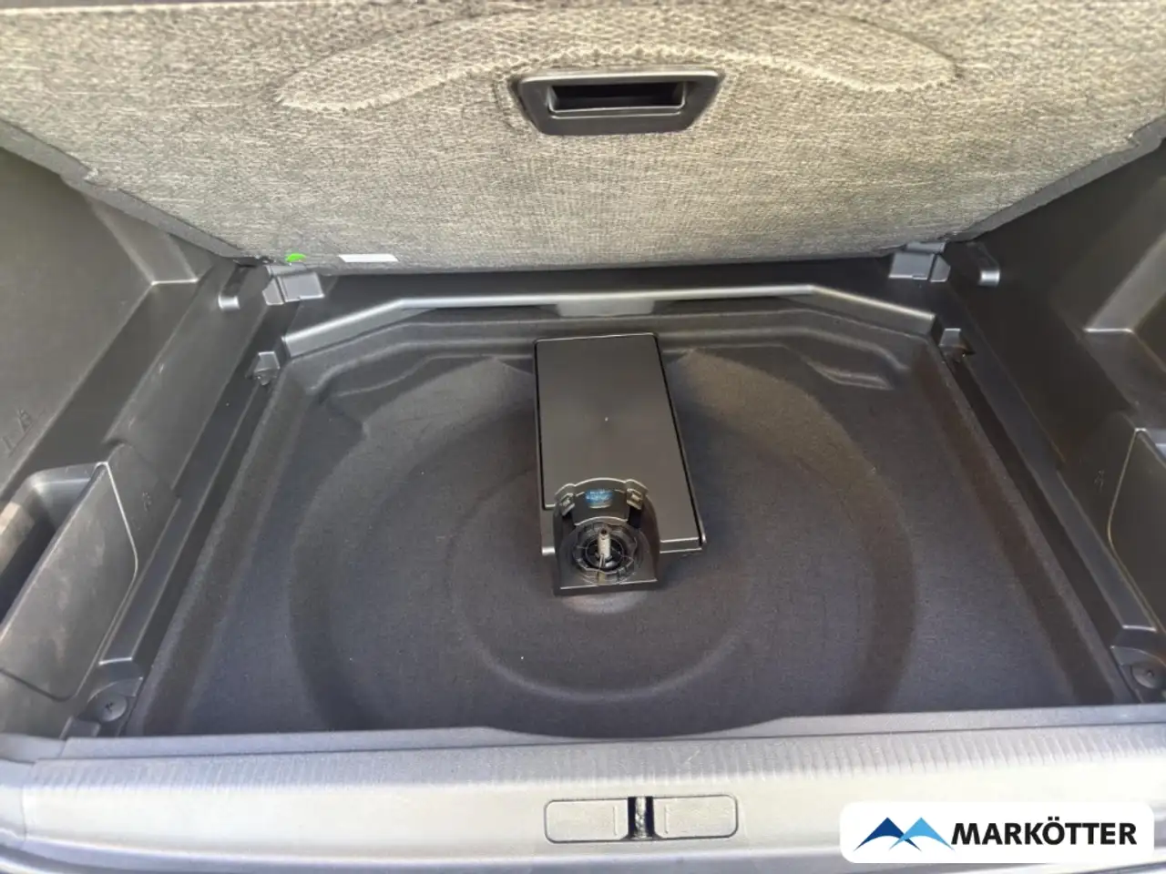 Peugeot 3008 GT Hybrid 136 ACC/SHZ/KEYLESS/TOTWINKEL — Vehicle gallery 30