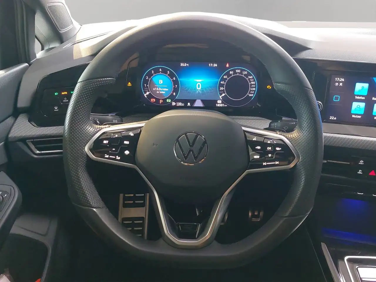 Volkswagen Golf R-Line 1,5 eTSI DSG 18" — معرض صور السيارة 12