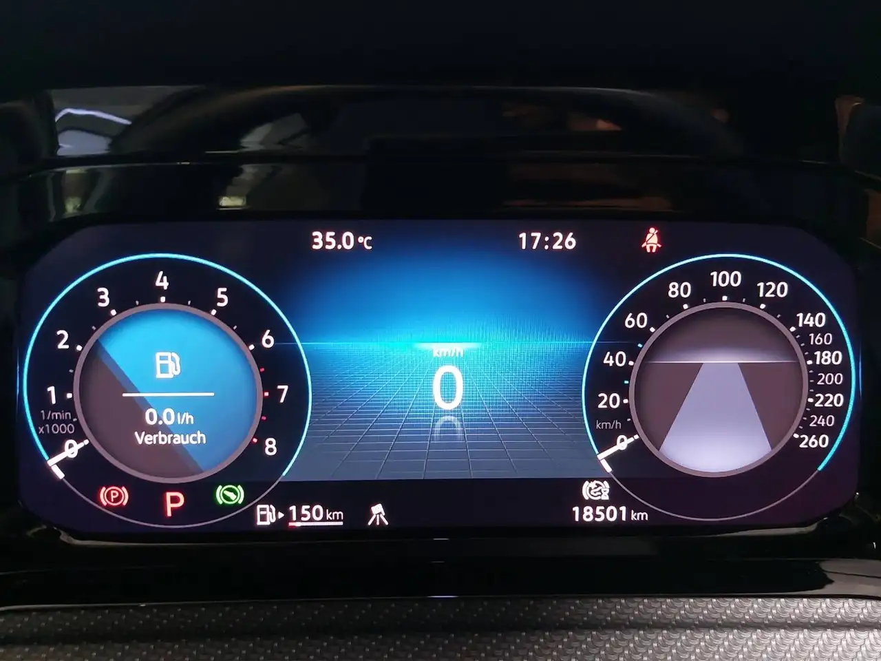 Volkswagen Golf R-Line 1,5 eTSI DSG 18" — معرض صور السيارة 11