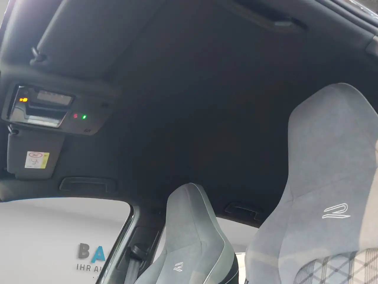 Volkswagen Golf R-Line 1,5 eTSI DSG 18" — معرض صور السيارة 20