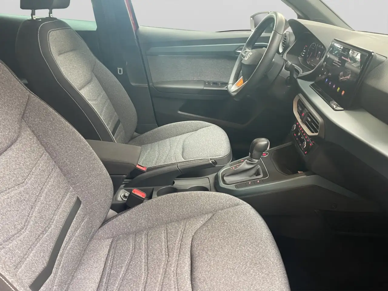 SEAT Arona Xperience 1.0 TSI Aut. Kamera, Navi, SHZ Klima — Vehicle gallery 17