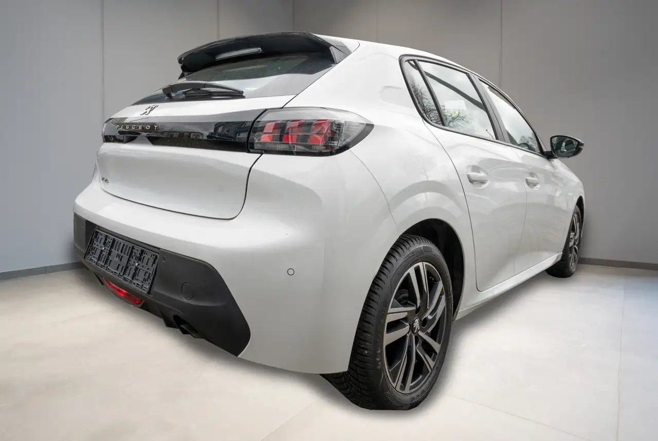 Peugeot 208 Active Pack 1.2 PureTech 100 *SHZ*DAB*MIRROR-SCREEN* — Vehicle gallery 3