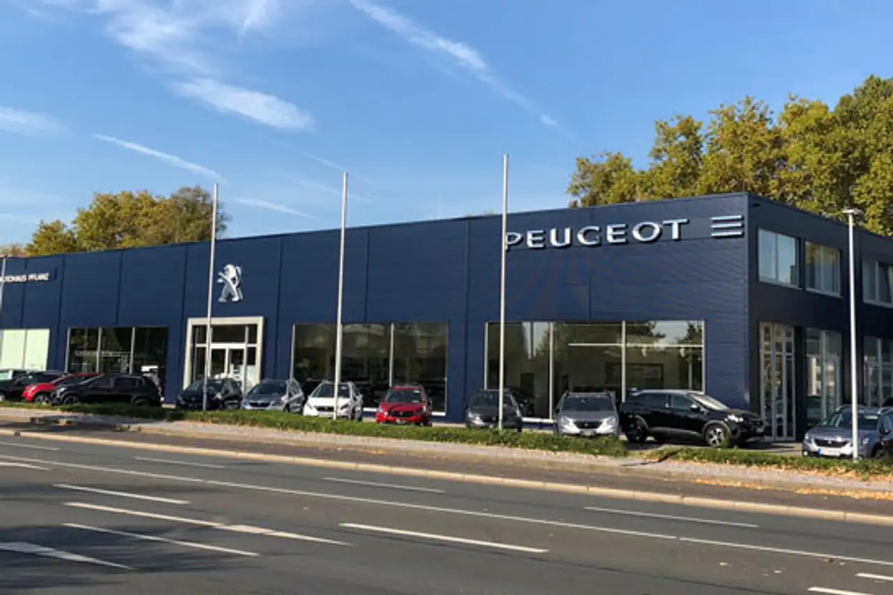 Peugeot 208 Active Pack 1.2 PureTech 100 *SHZ*DAB*MIRROR-SCREEN* — Vehicle gallery 17