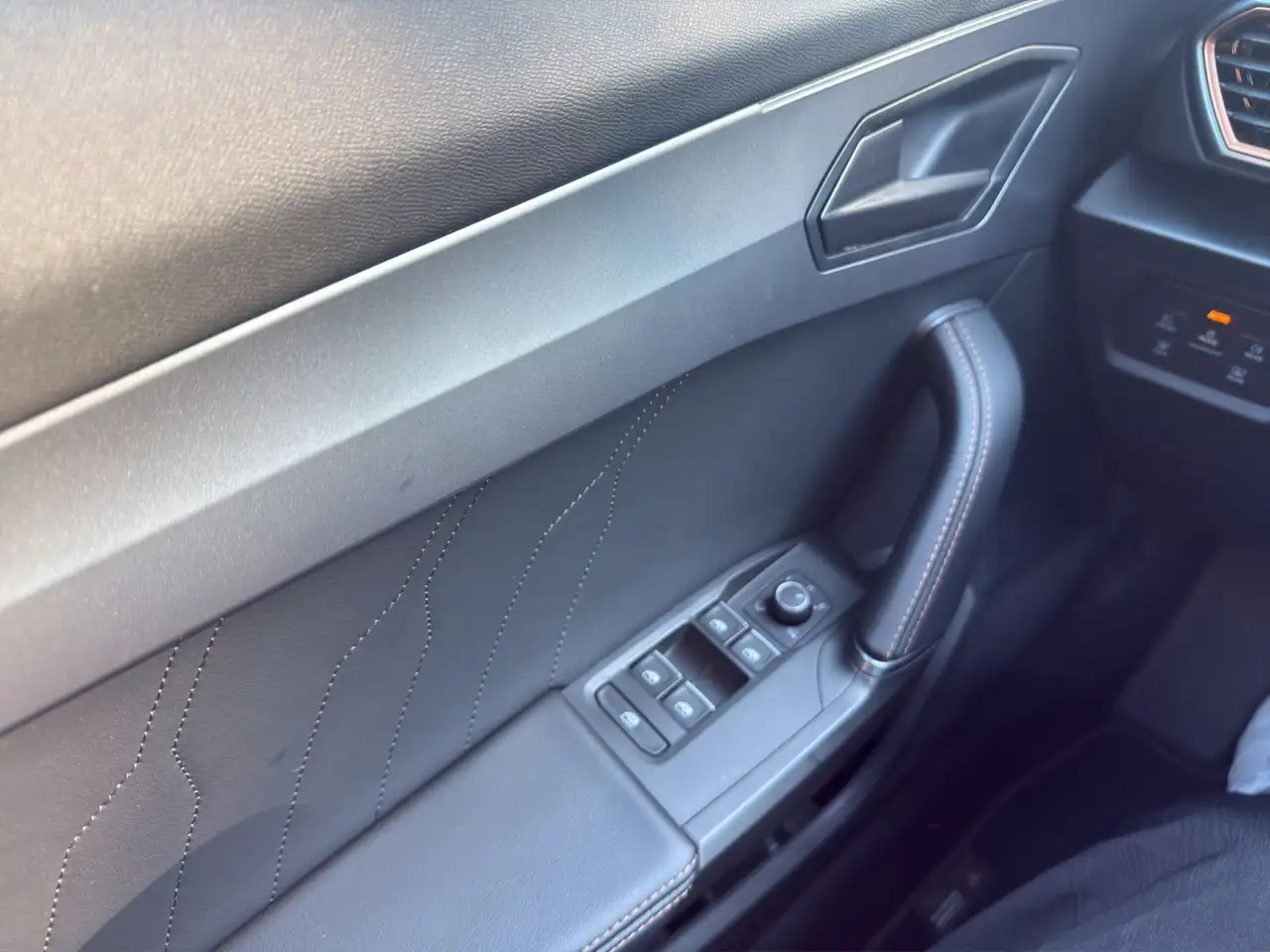 CUPRA Formentor 1.5 TSI Anschlussgarantie 3 Jahre — معرض صور السيارة 12