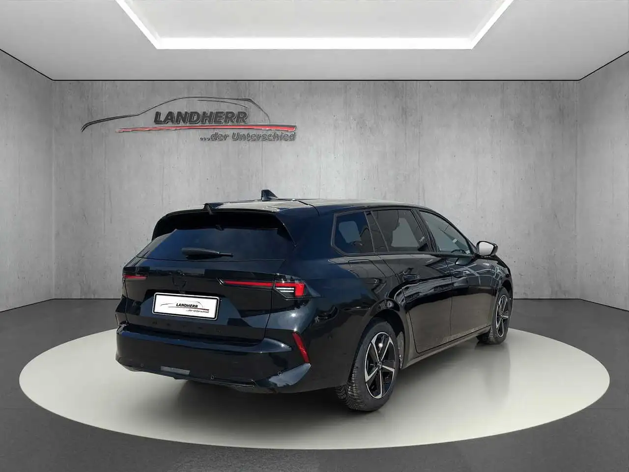 Opel Astra ST GS //Winterpaket/LED/AHK/ 360°/Navi — معرض صور السيارة 3