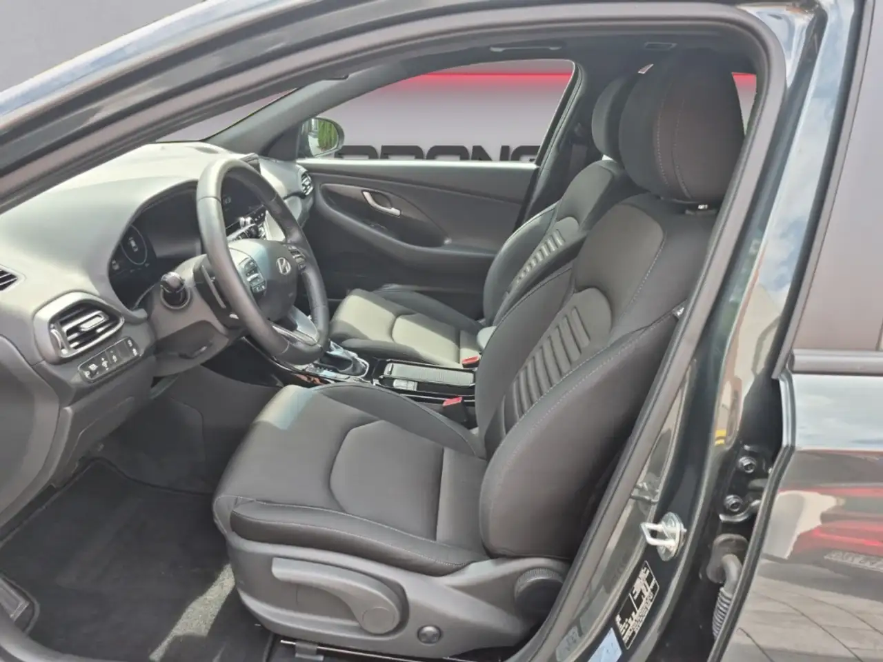 Hyundai i30 CW Preis Highlight! Navi LED Pano Sitzh. MFL.Nebel — Galerie du véhicule 12