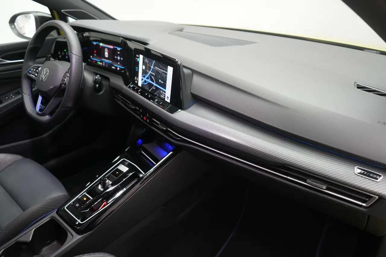 Volkswagen Golf R Performance 333 limited edition 2.0 TSI 4 — Vehicle gallery 8