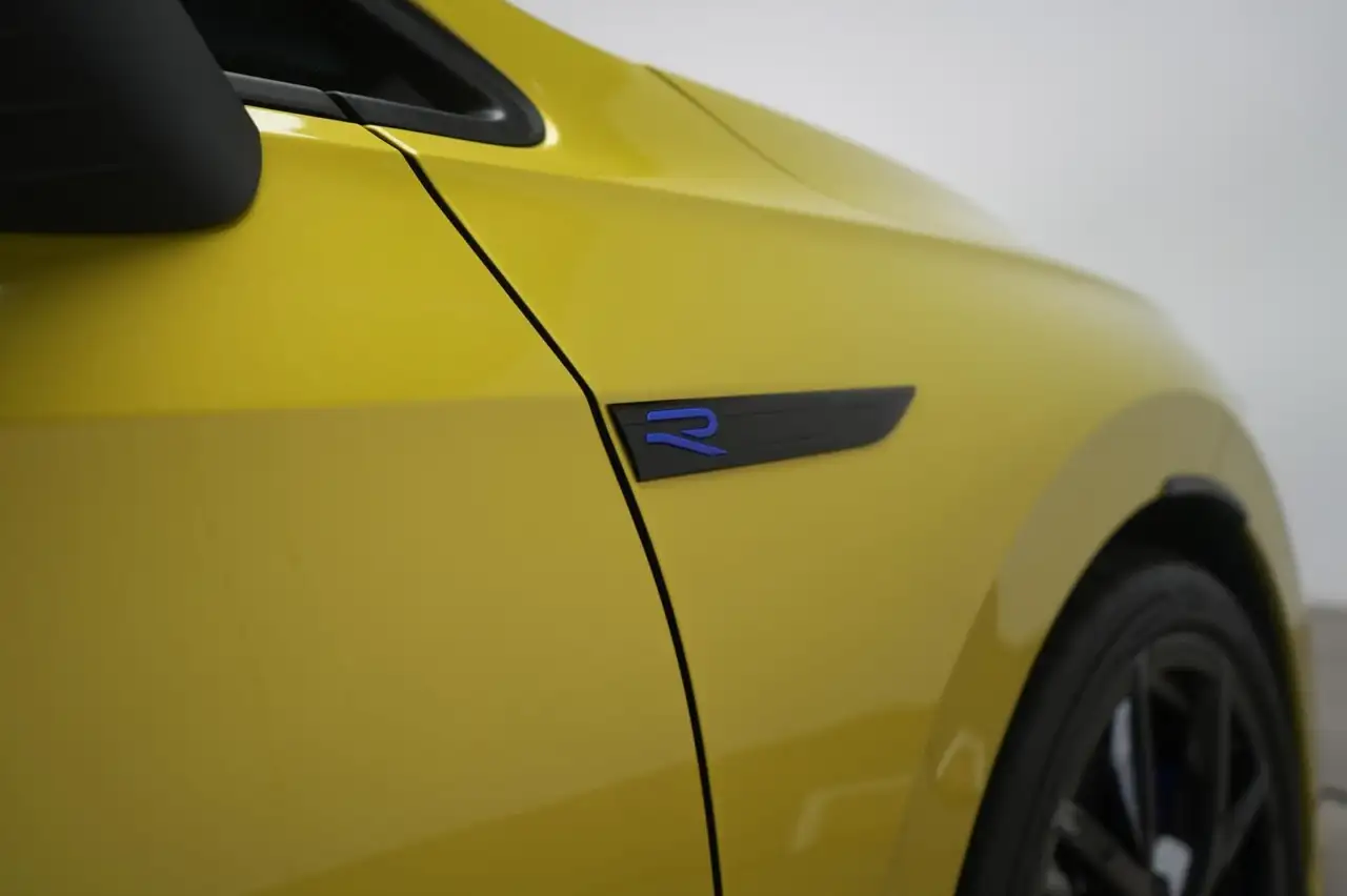 Volkswagen Golf R Performance 333 limited edition 2.0 TSI 4 — Vehicle gallery 36