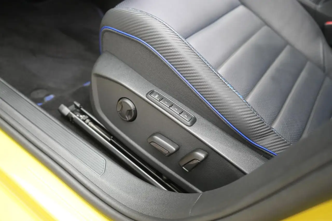 Volkswagen Golf R Performance 333 limited edition 2.0 TSI 4 — Vehicle gallery 34