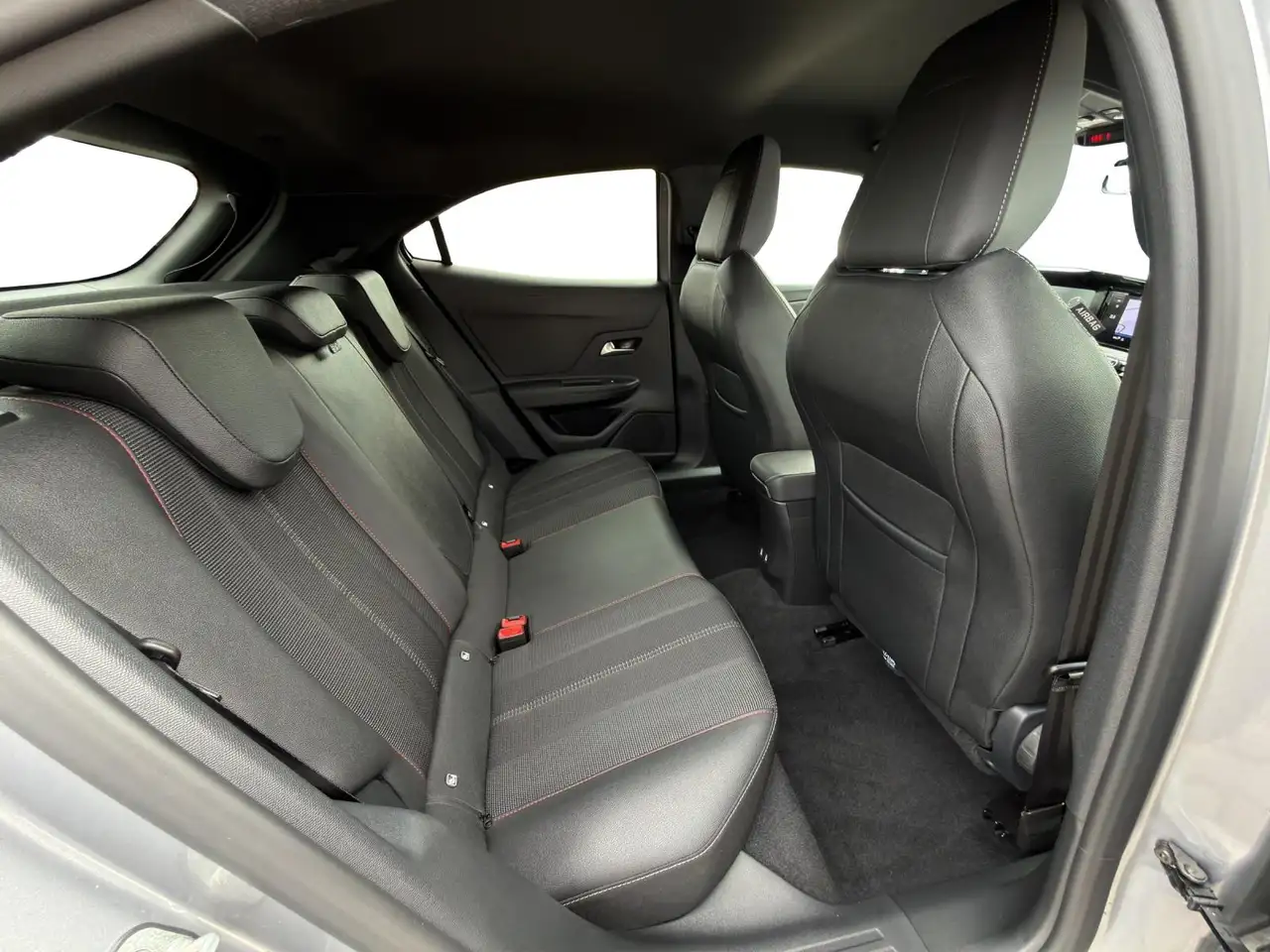 Opel Mokka 1.2 DI Turbo | GS LINE | NAVI | ACC | RFK — Galería del vehículo 27