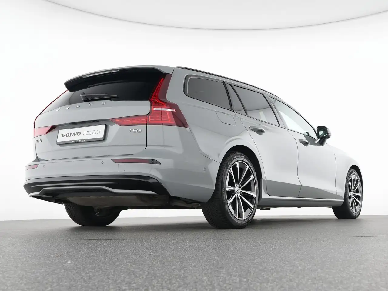 Volvo V60 T8 Recharge AWD Geartronic Plus Dark 360°ACC — Galería del vehículo 8