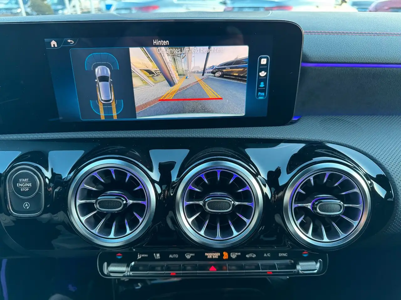 Mercedes-Benz CLA 200 +AMG+Pano+Distr+Ambiente+Night+RFK — Vehicle gallery 18
