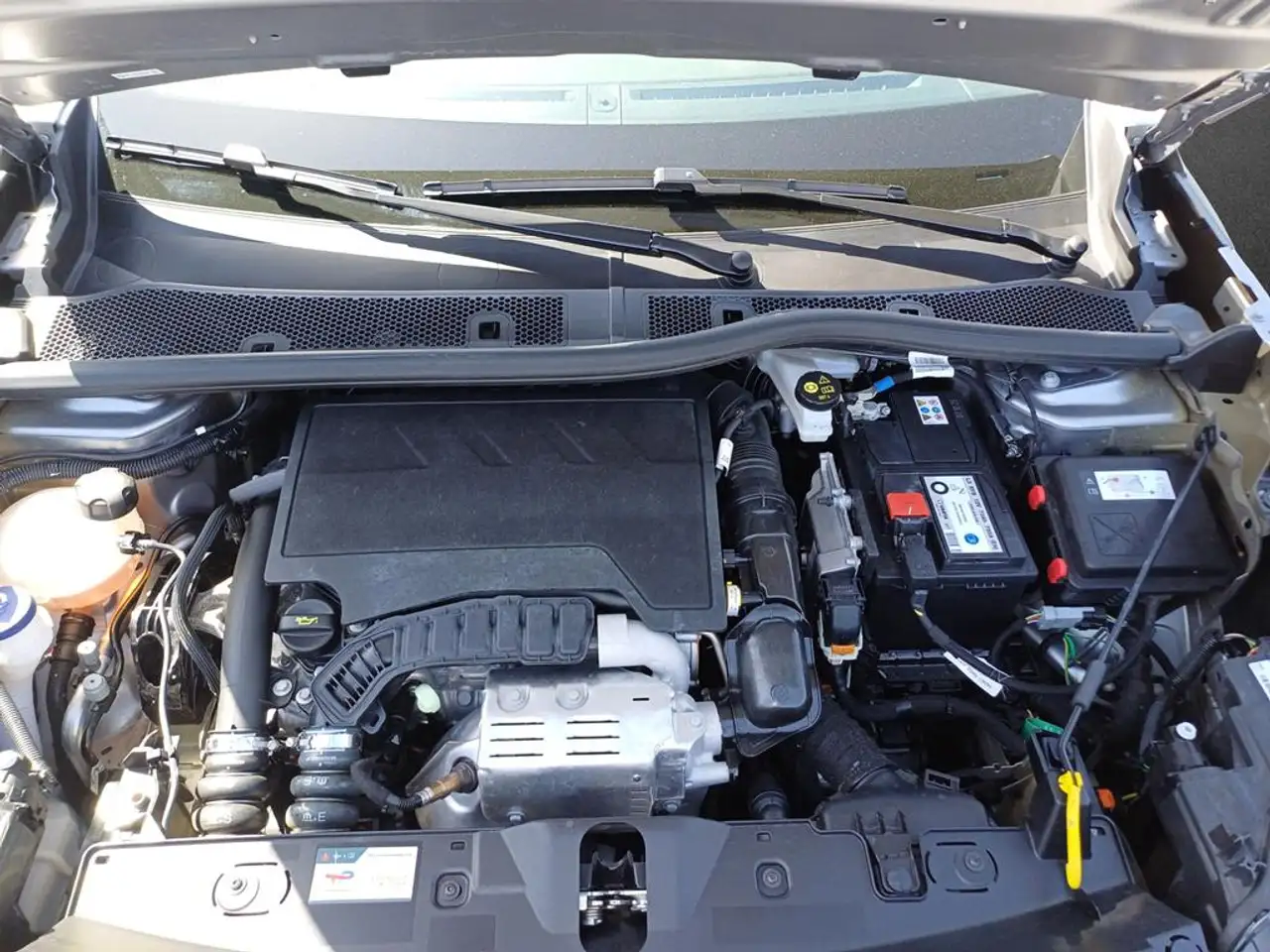 Peugeot 2008 Neuer 2008 Active Pu — Galerie du véhicule 5
