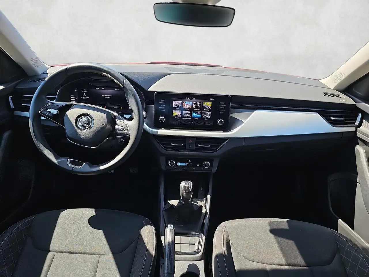Skoda Kamiq 1.0 TSI Ambition / AndroidAutoAppleCarPlay — Galería del vehículo 12
