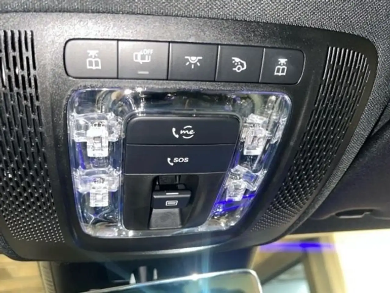 Mercedes-Benz CLA 200 — معرض صور السيارة 17