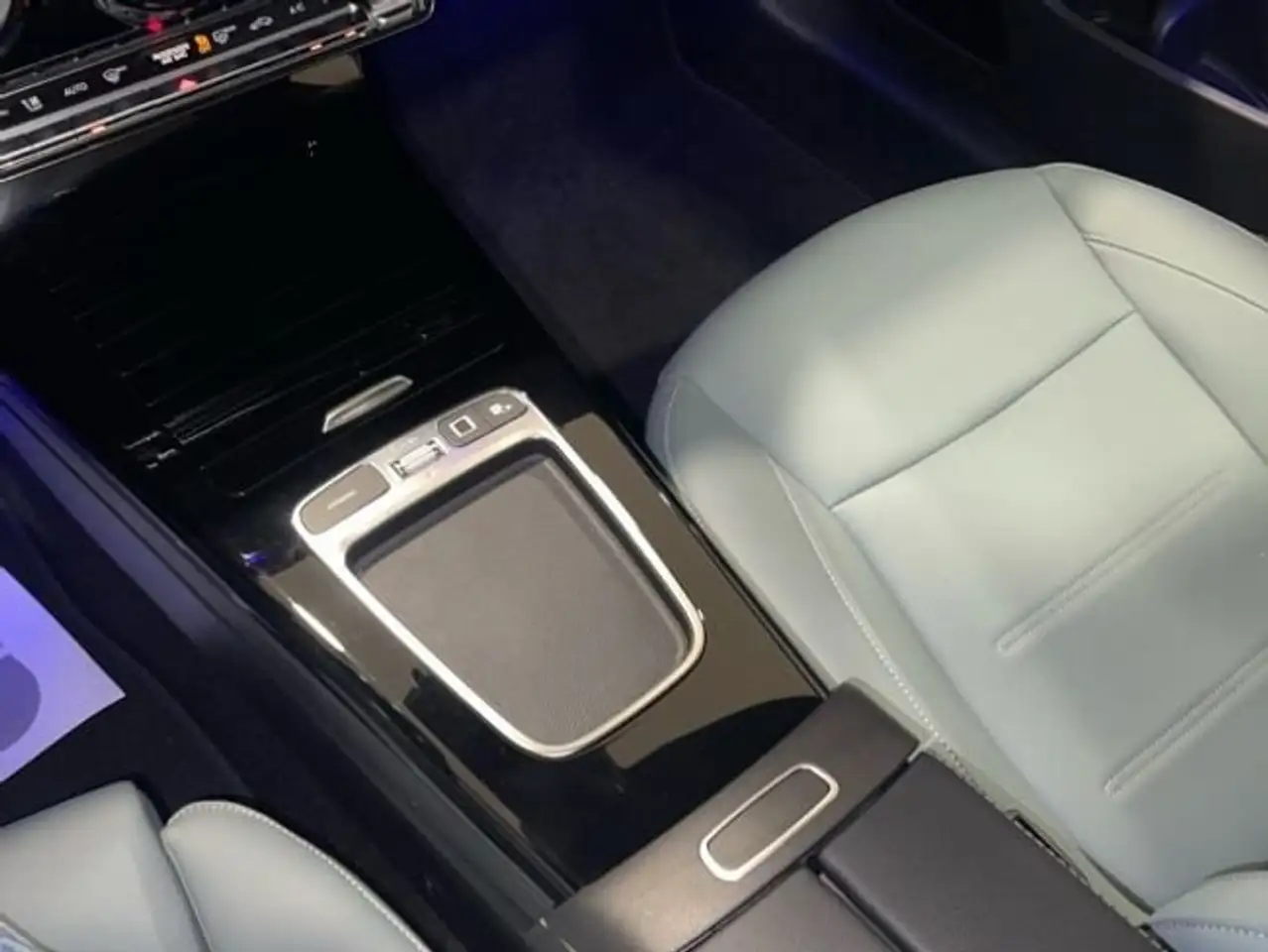 Mercedes-Benz CLA 200 — معرض صور السيارة 20