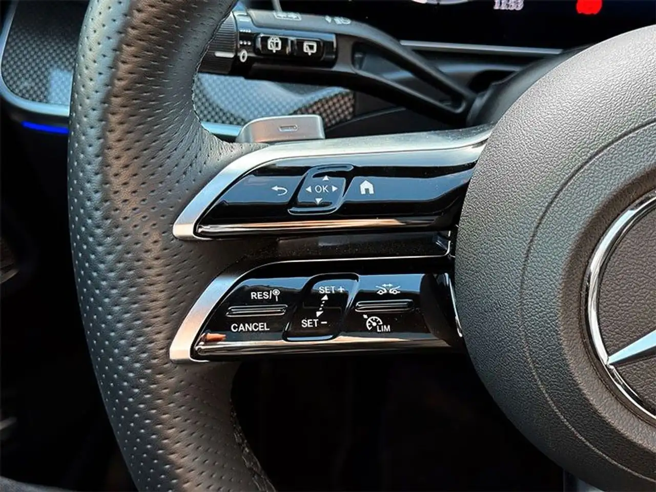Mercedes-Benz C 300 e T-Modell AMG Line PANO 360° KAMERA BURM. — معرض صور السيارة 11