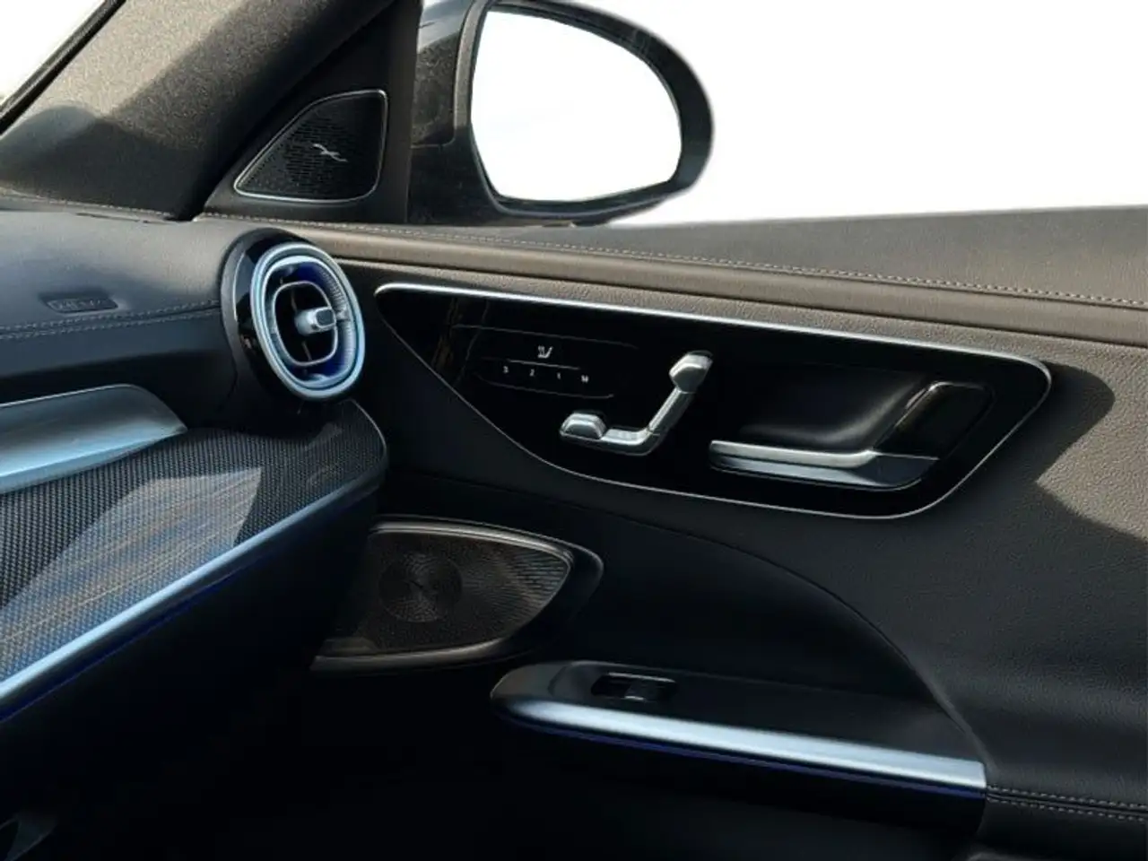 Mercedes-Benz C 300 e T-Modell AMG Line PANO 360° KAMERA BURM. — معرض صور السيارة 20