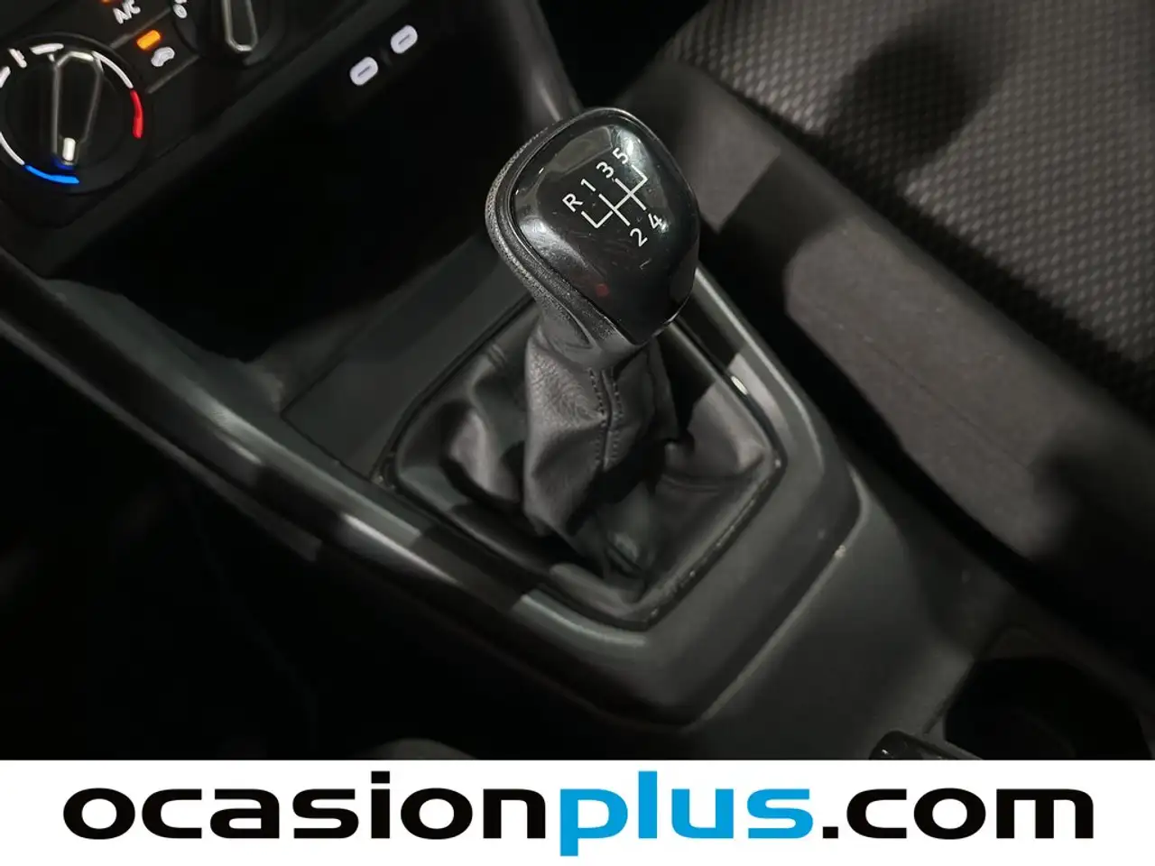 Volkswagen T-Cross 1.0 TSI 70kW — معرض صور السيارة 5