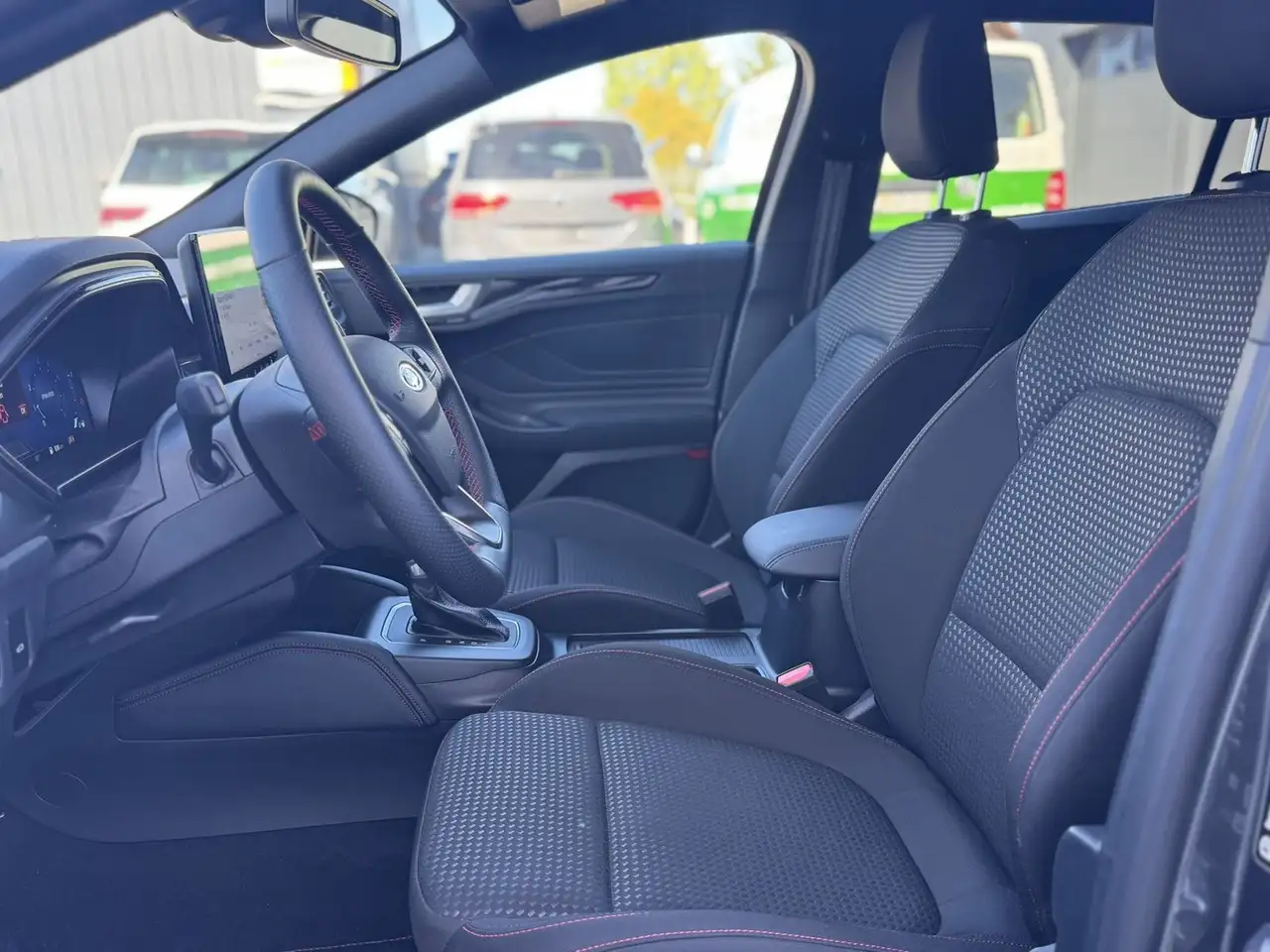 Ford Focus ST-Line X 1.0 SHZ. AHK. Bhzb. Lenkrad ABS — Galerie du véhicule 10