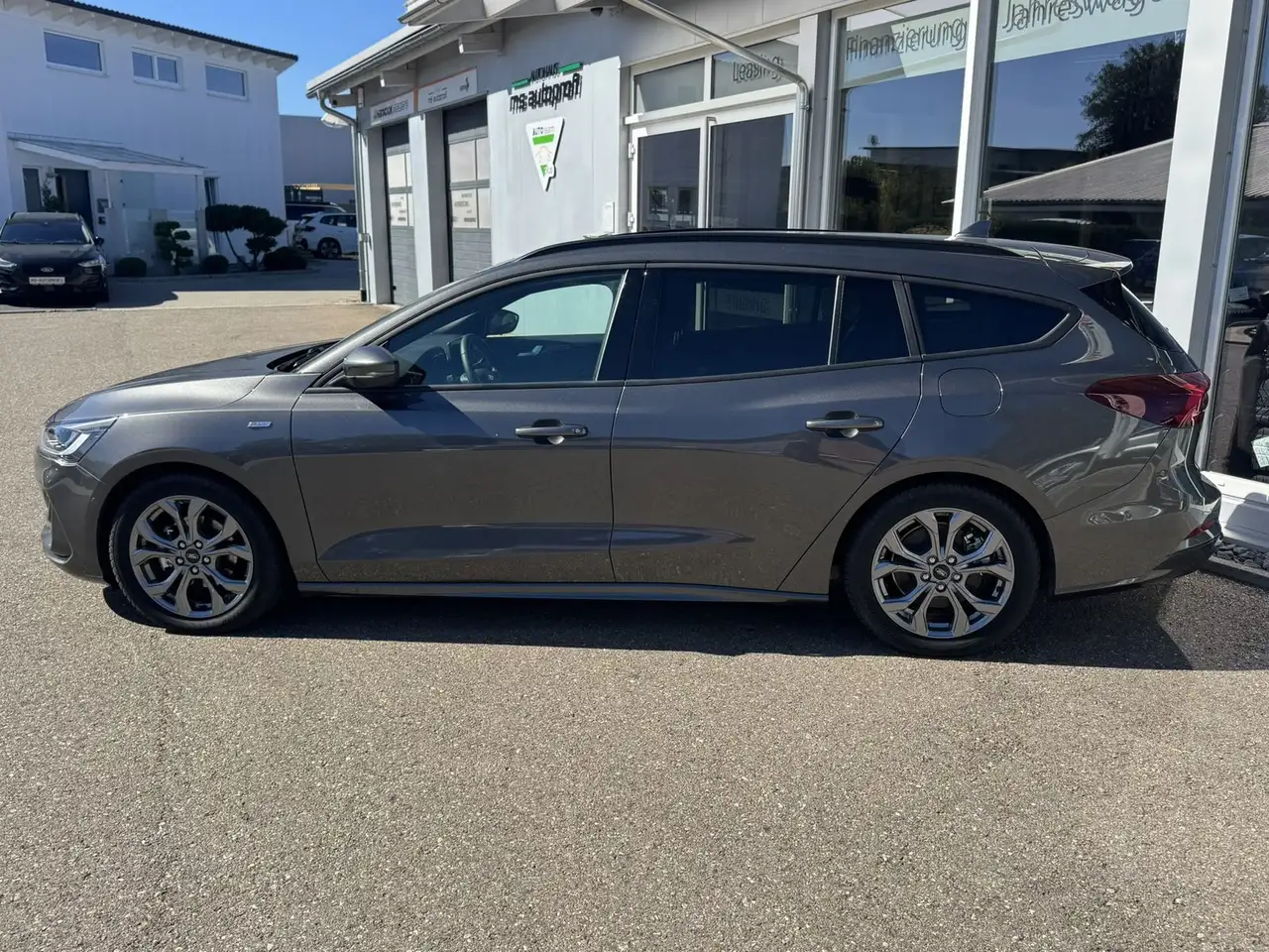 Ford Focus ST-Line X 1.0 SHZ. AHK. Bhzb. Lenkrad ABS — Galerie du véhicule 9