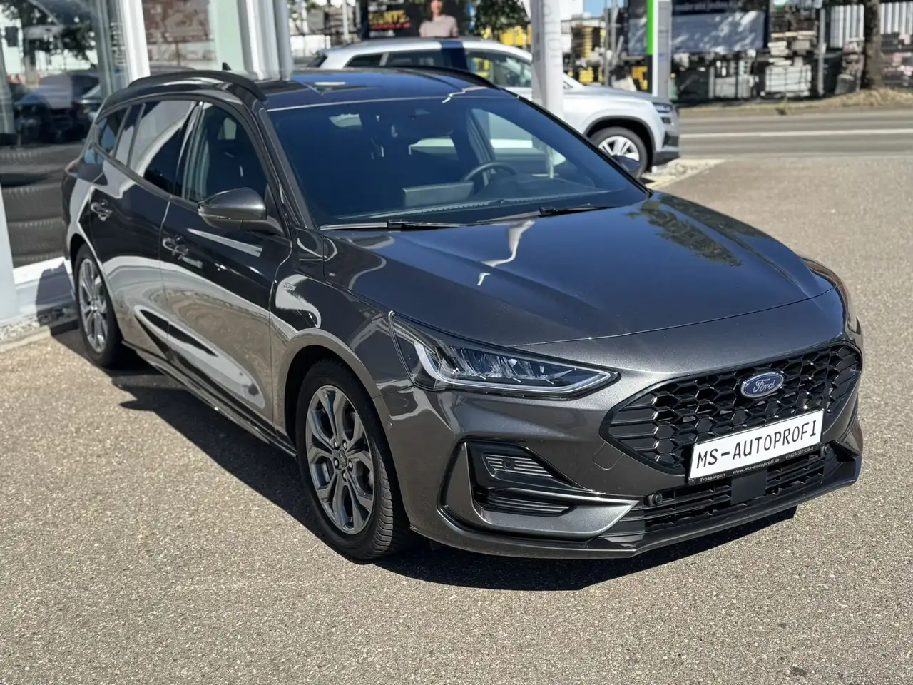 Ford Focus ST-Line X 1.0 SHZ. AHK. Bhzb. Lenkrad ABS — Galerie du véhicule 4