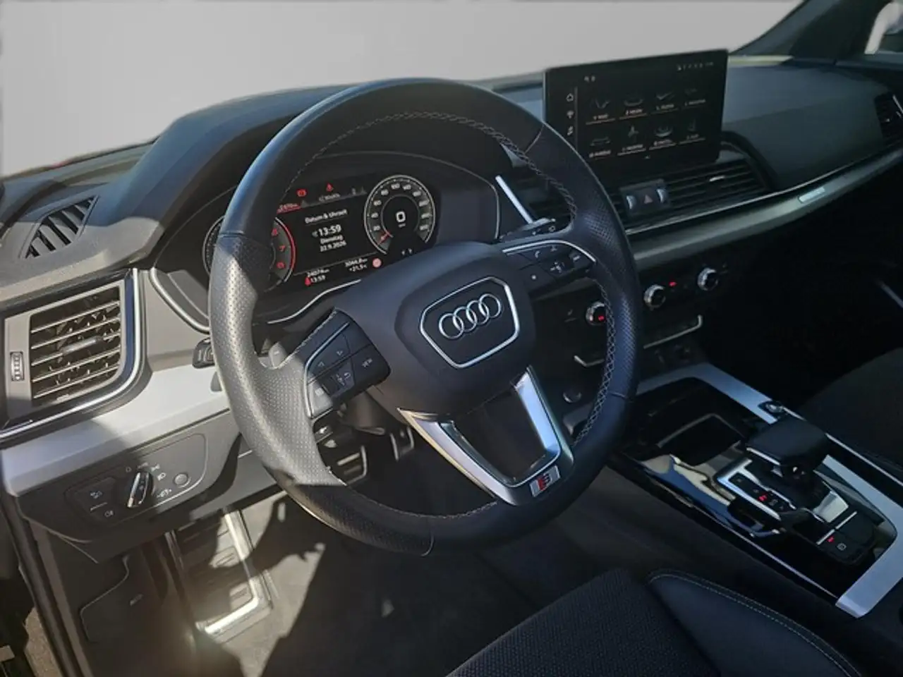 Audi Q5 40 TFSI quattro S line S tronic AHK Navi — Vehicle gallery 7