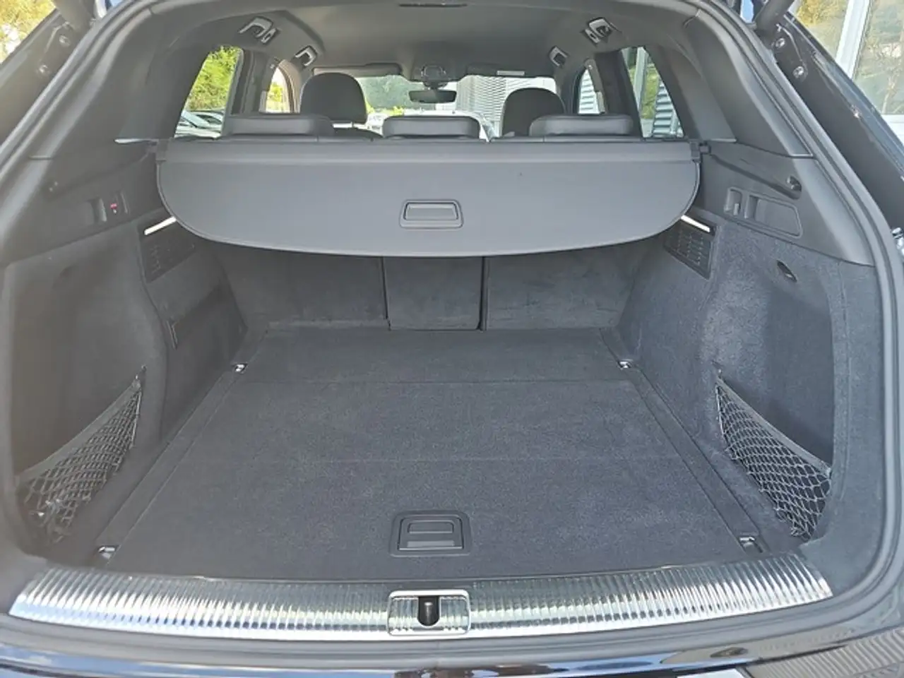 Audi Q5 40 TFSI quattro S line S tronic AHK Navi — Vehicle gallery 15