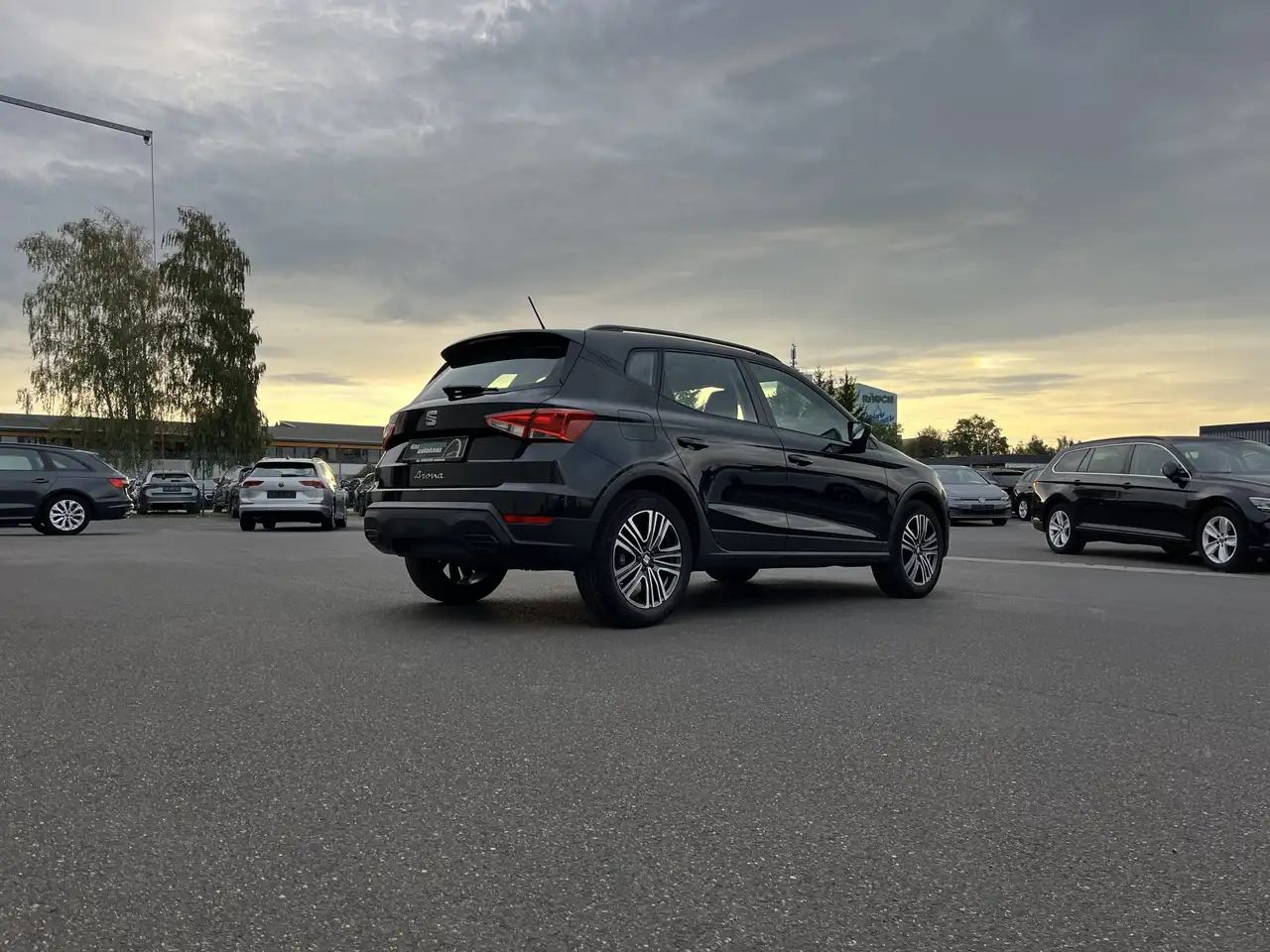 SEAT Arona 1.0 TSI DSG Style 116€ m.20% Anz. Navi LED PDC S — Galerie du véhicule 7