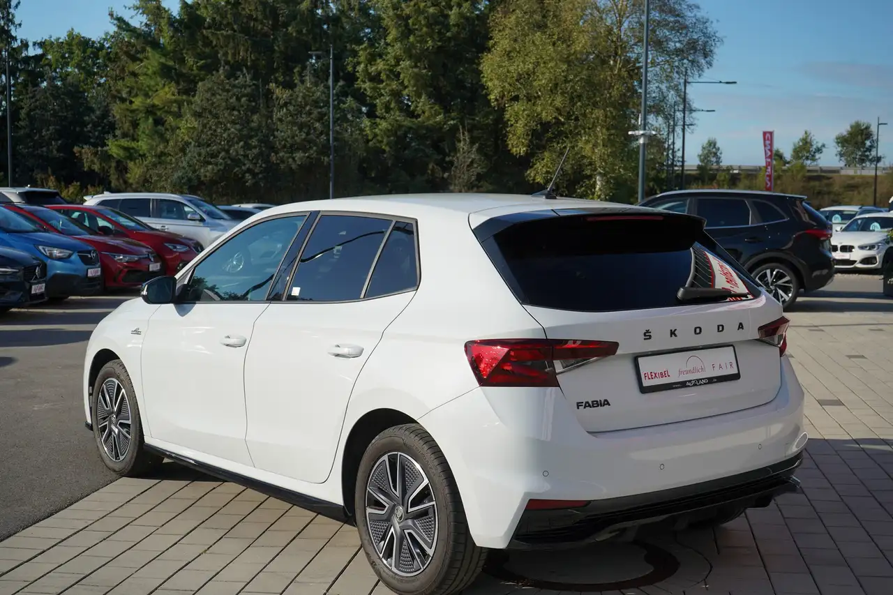 Skoda Fabia 1.0 Monte Carlo LED Sitzheizung Tempomat — Vehicle gallery 4