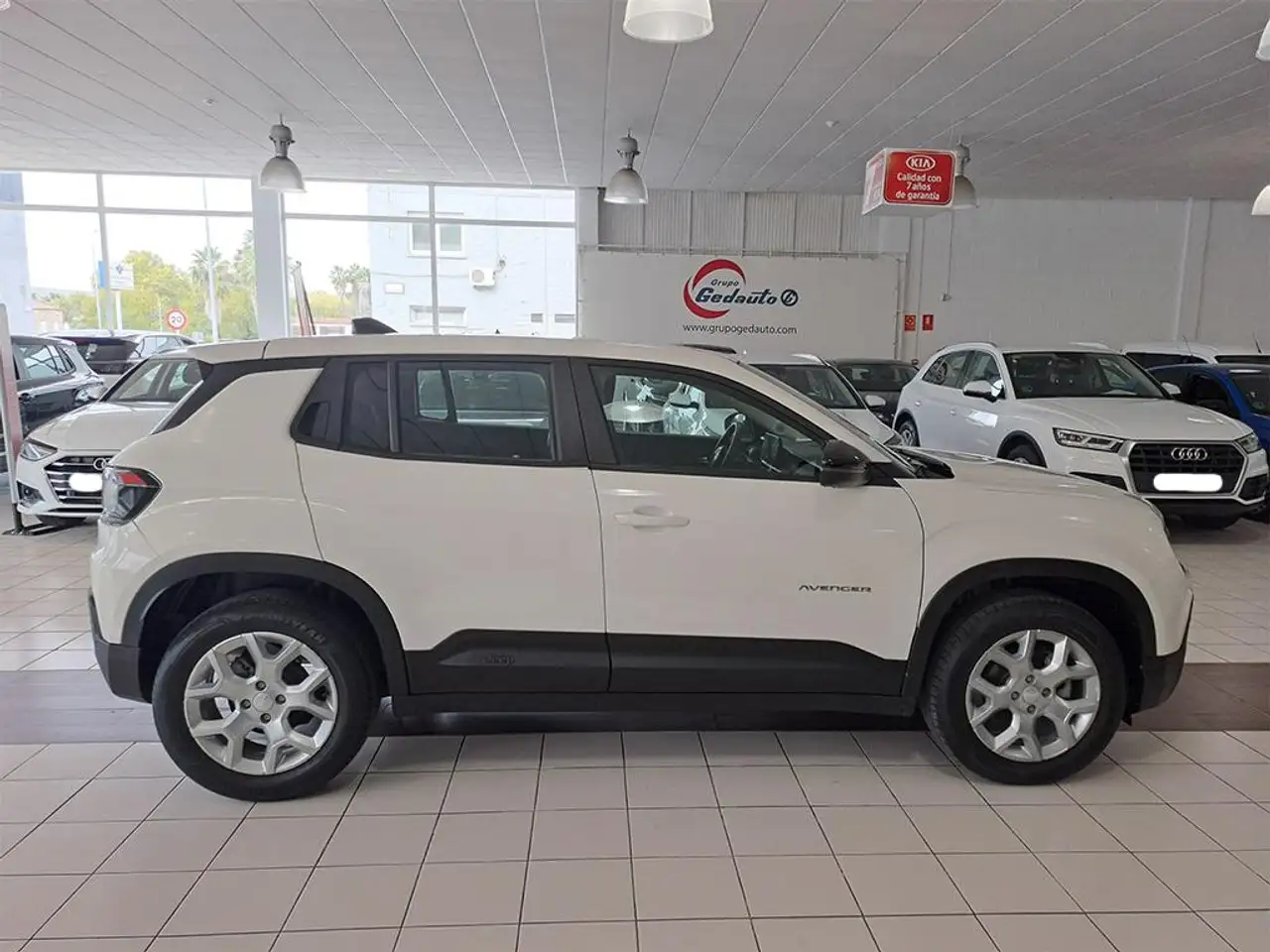 Jeep Avenger 1.2 G 74KW ALTITUDE 5P — Galerie du véhicule 19