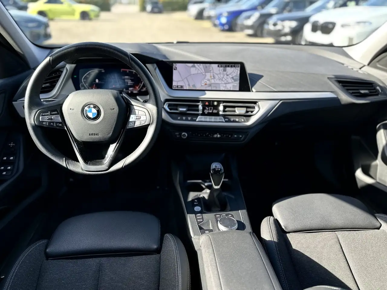 BMW 118 i Hatch Advantage DAB LED WLAN Tempomat AHK — Galerie du véhicule 16