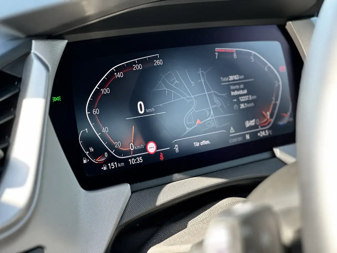 BMW 118 i Hatch Advantage DAB LED WLAN Tempomat AHK — Galerie du véhicule 11
