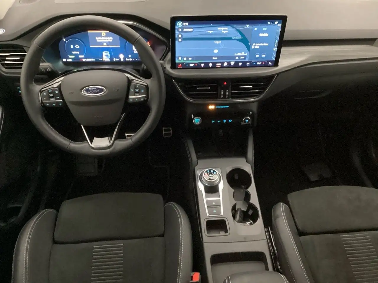 Ford Kuga 2.5 Duratec PHEV Active X*iACC*360°*NAVI* — Vehicle gallery 4