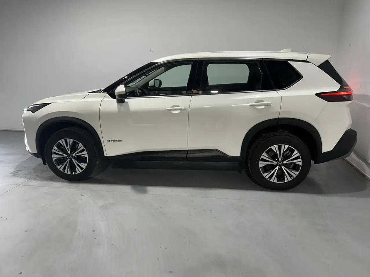 Nissan X-Trail 1.5 e-Power Acenta 4x2 5pl. 152kW — Galería del vehículo 4