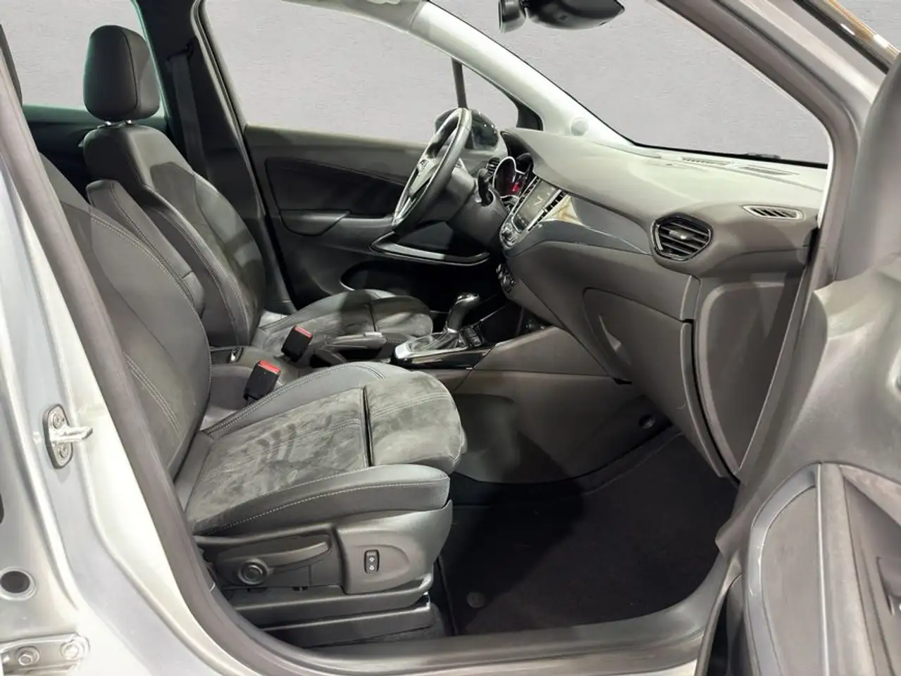 Opel Crossland Crossland 1.2 Automatik Ultimate*KAMERA*DAB*LED* — Vehicle gallery 18