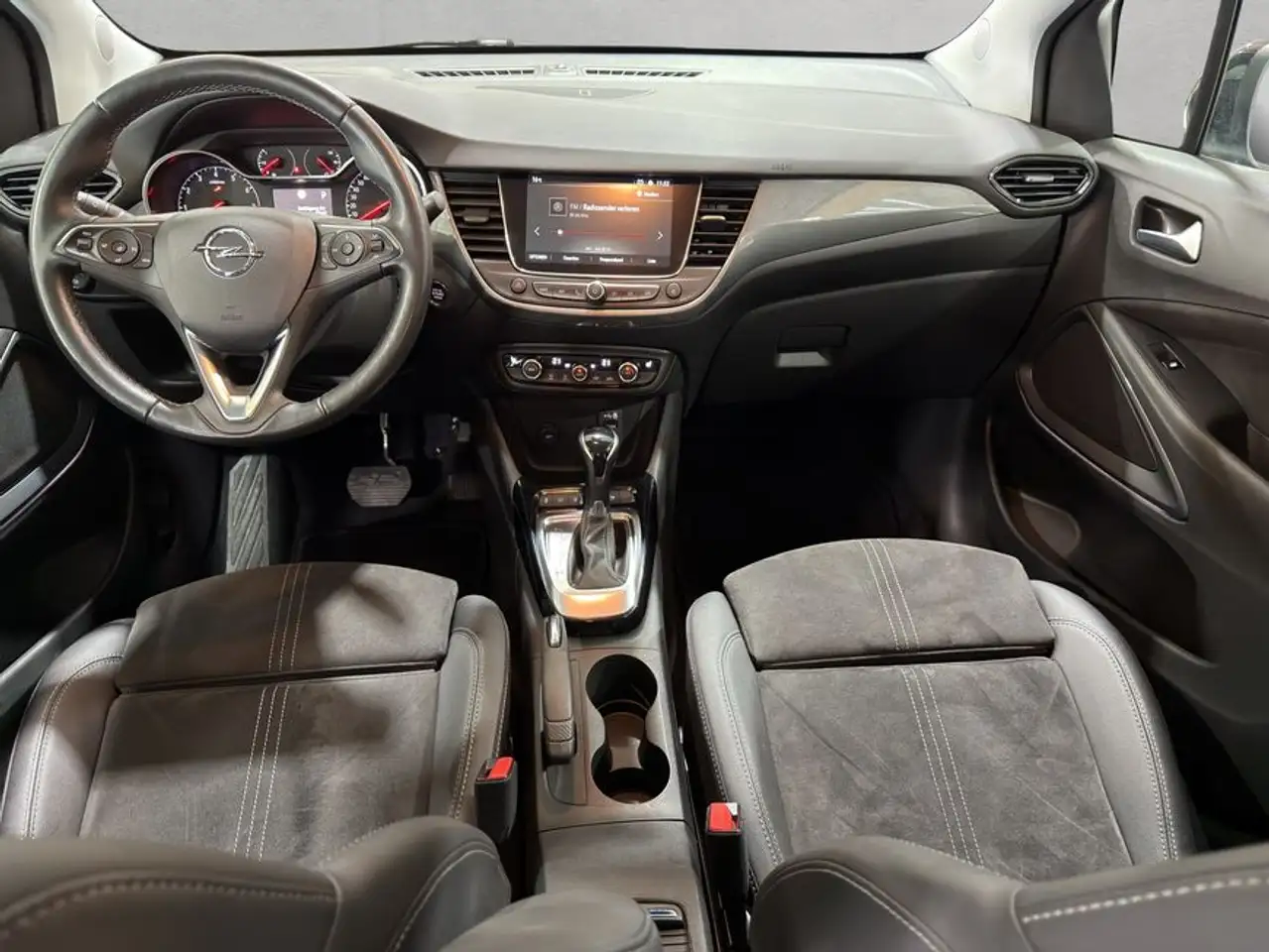Opel Crossland Crossland 1.2 Automatik Ultimate*KAMERA*DAB*LED* — Vehicle gallery 13