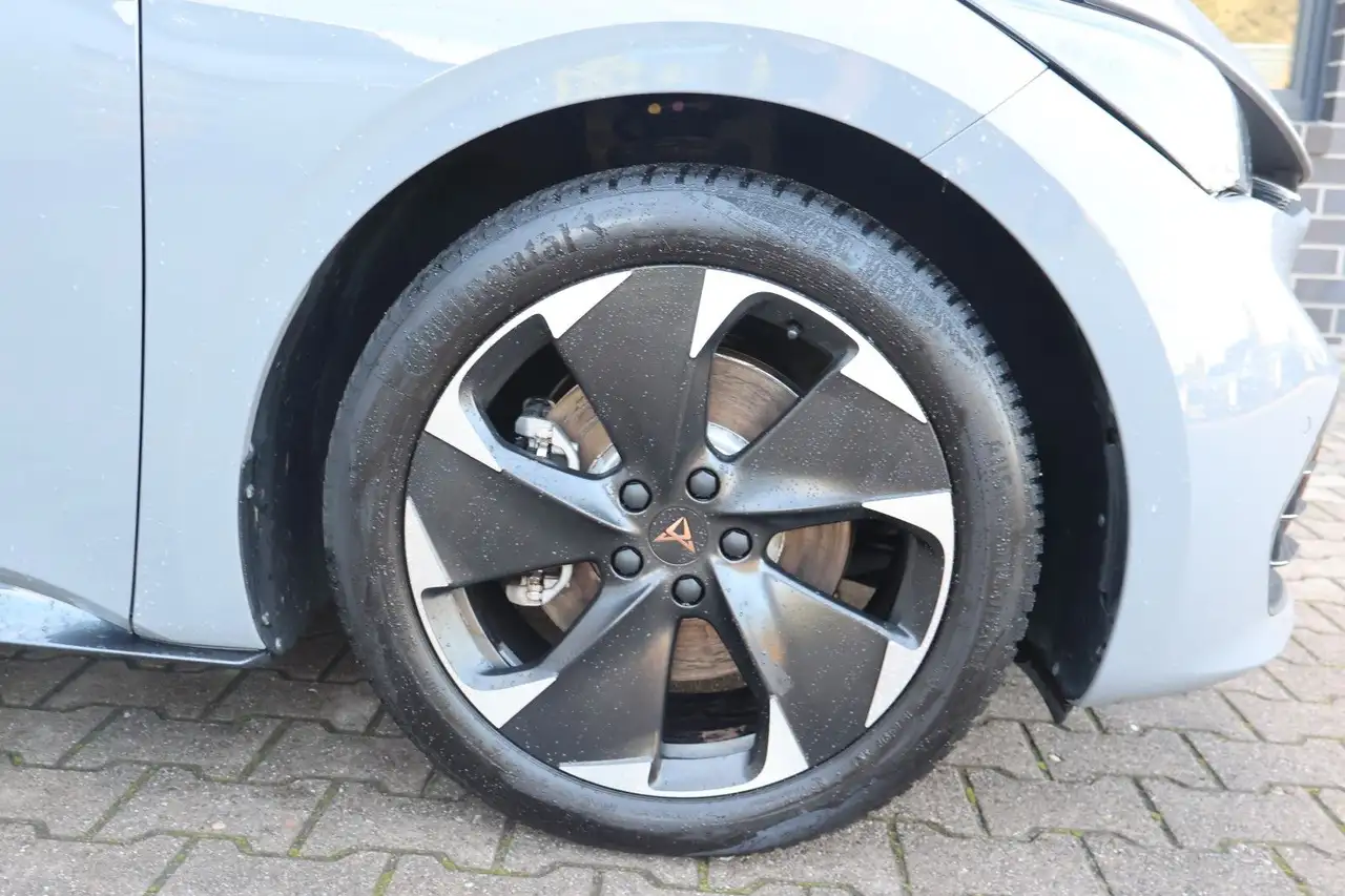 CUPRA Born 170 kW Top Zustand/Allwetterreifen — Galerie du véhicule 7