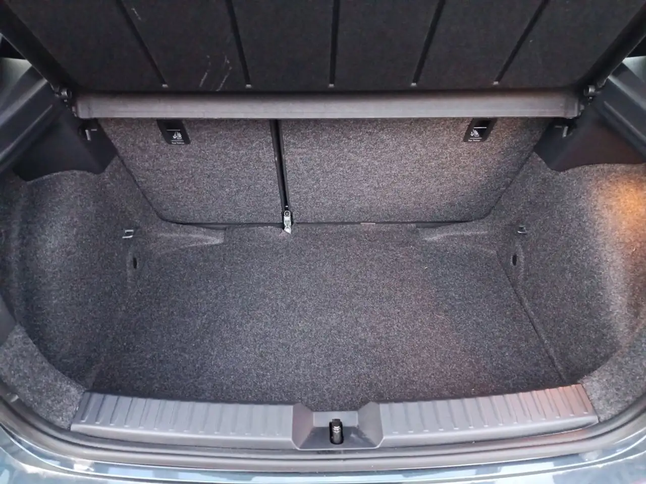 SEAT Ibiza 1.0 TSI S&S FR XS 115 — Vehicle gallery 7