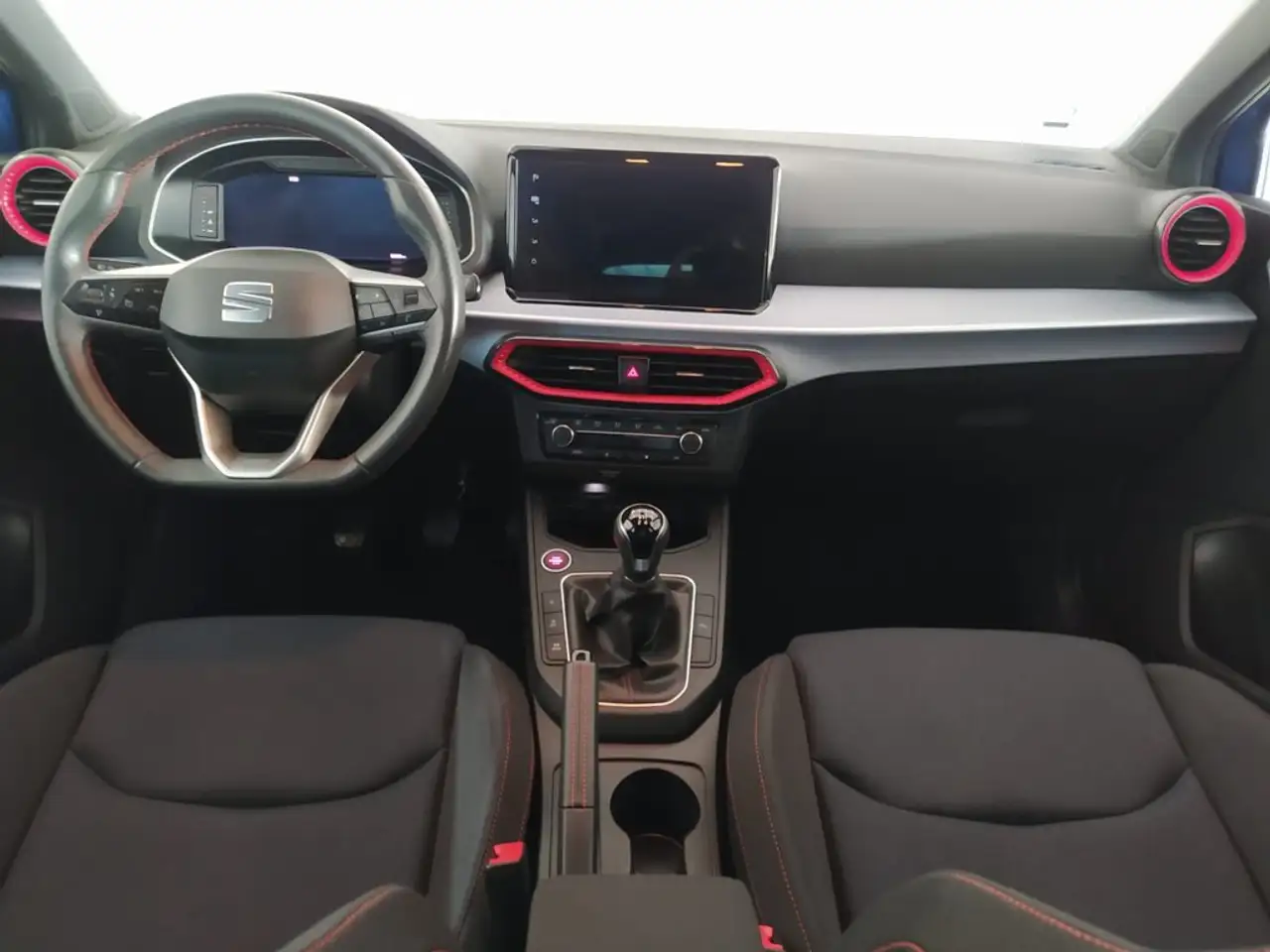 SEAT Ibiza 1.0 TSI S&S FR XS 115 — Vehicle gallery 4