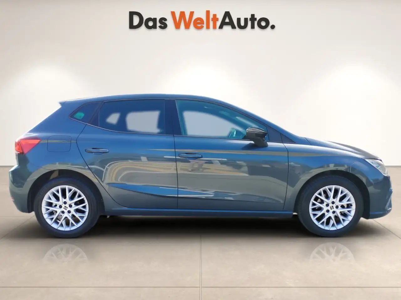 SEAT Ibiza 1.0 TSI S&S FR XS 115 — Vehicle gallery 3