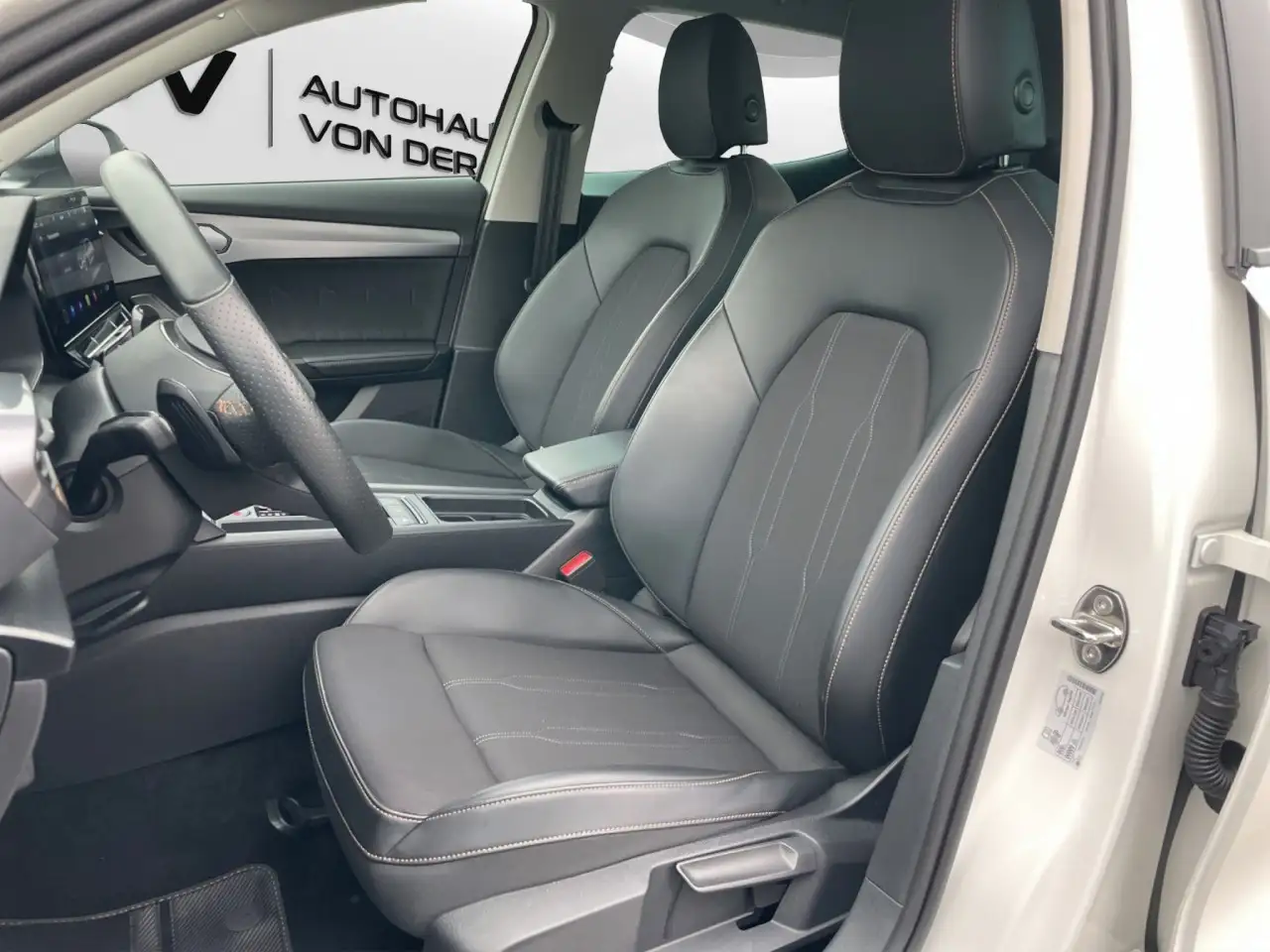 CUPRA Formentor TSI DSG Navi 5JGar ACC Kamera SHZ — Galerie du véhicule 11