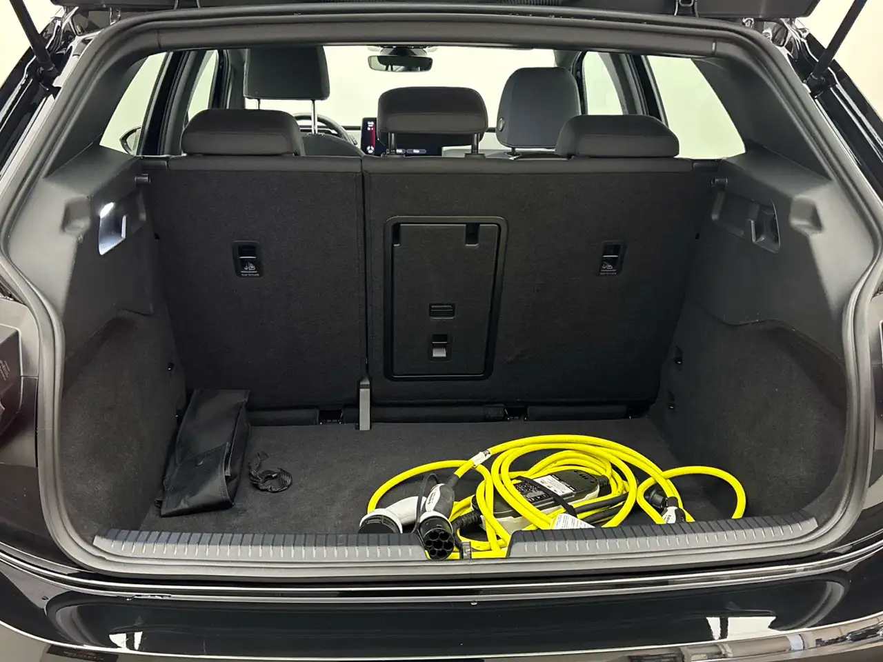 Volkswagen ID.3 Pro CarPlay LED ACC Komfort-Paket Navi — Galería del vehículo 13
